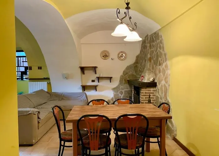 La Casa Nel Borgo Nyaraló *